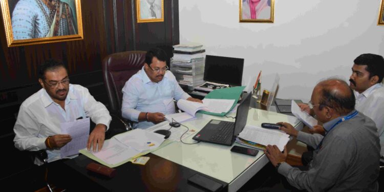 Vijay Wadettiwar on flood