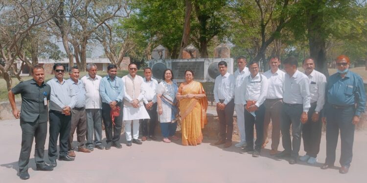 डॉ. नीलम गोऱ्हे यांनी हरियाणा राज्यातील पानिपत येथील युद्ध स्मारकाला भेट
