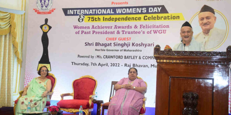 विमेन ग्रॅज्युएट्स युनिअनतर्फे राज्यपाल यांच्या हस्ते स्त्रीशक्तीचा सन्मान 2