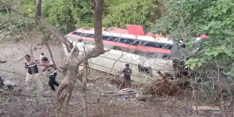 Palghar bus accident