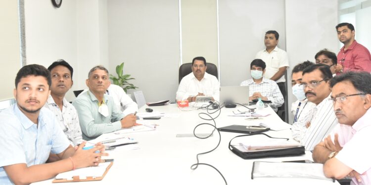 Pre-monsoon review meeting of Konkan and Pune revenue departments