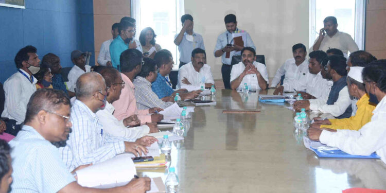 दिव्यांगांच्या विविध मागण्यांसंदर्भात मंत्रालयात बैठक 2