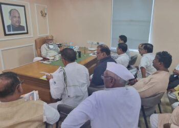 Permission to sell cheaper food in grocery stores