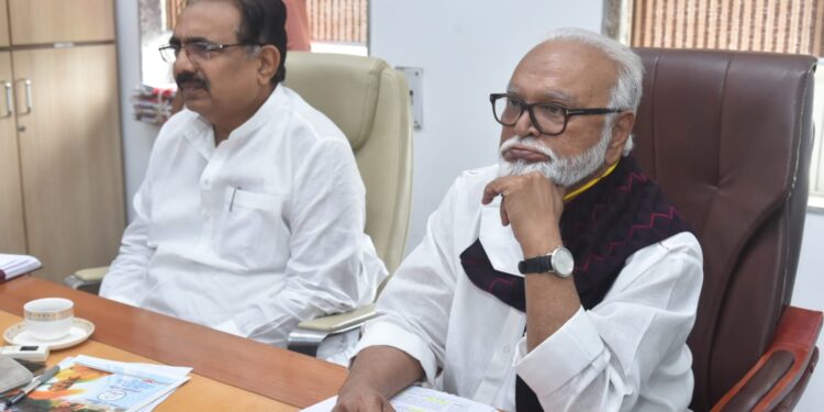 नाशिक जिल्ह्यातील जलसंपदा विभागाच्या अंतर्गत असलेल्या विविध प्रकल्प मंजुरीची बैठक 1