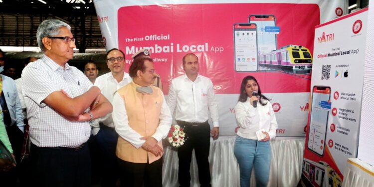 Track Central Railway location through Yatri App