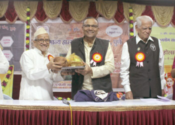 Dr Sadanand More Speaking in 'Pandharichi Wari' organized by Lokmanya Hasyayog Sangh Parivar