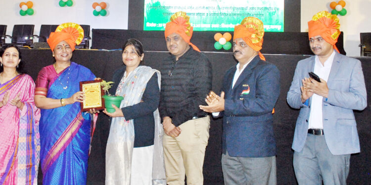 नागपूर जिल्ह्यातील ज्येष्ठ क्रीडापटूंचा सत्कार 3