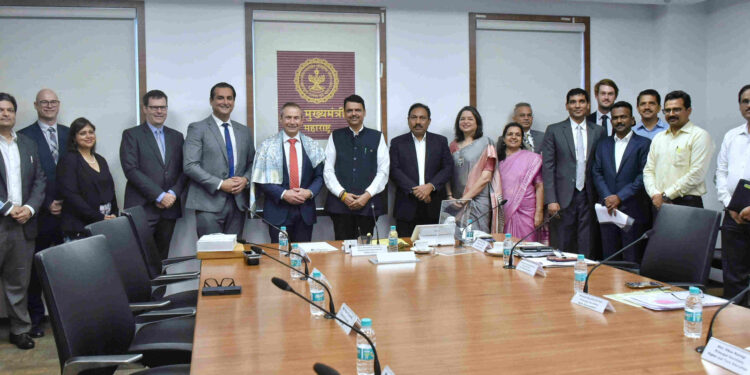 मा. उपमुख्यमंत्री देवेंद्र फडणवीस यांची ऑस्ट्रेलियन शिष्टमंडळाने घेतली भेट 1