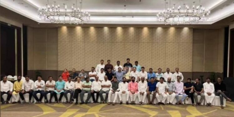 Eknath Shinde Meeting With Mlas In Mumbai