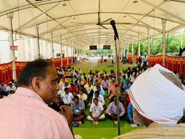 30 farmers from Ganga Valley visited Subhash Pallekar's natural farming workshop in Maharashtra