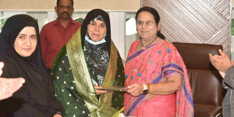 मा.उपसभापती नीलम ताई गोऱ्हे यांची इराण शिष्टमंडळाने घेतली भेट 1