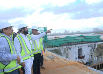 मुंबई ट्रान्स हार्बर लिंकच्या कामाची मुख्यमंत्र्यांकडून पाहणी 1