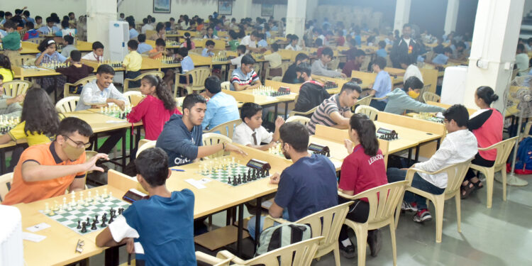 overwhelming response at Bansiratn hall , suryadatta national school chess tournament