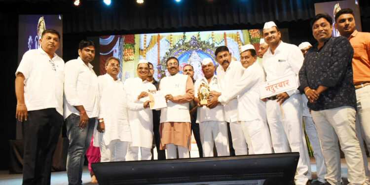 उत्कृष्ट सार्वजनिक गणेशोत्सव मंडळांना पुरस्कार 2 (1)