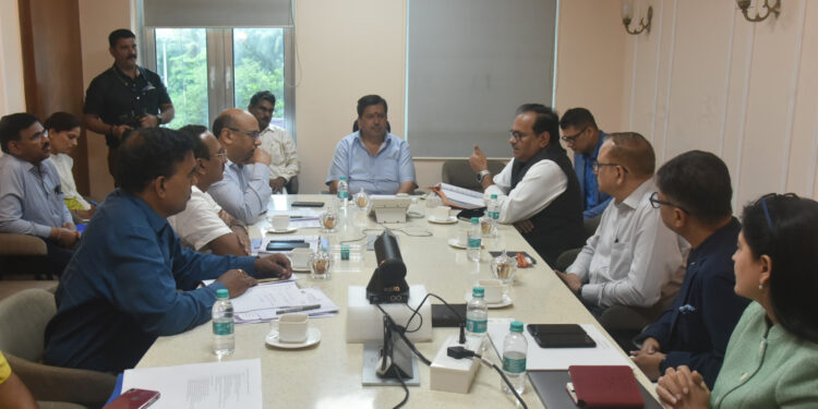 'ध्वनी आणि प्रकाश शो' चे कामाबाबत पर्यटनमंत्री यांच्या उपस्थितीत बैठक 1