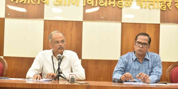 citizens turned 18 years on or before January, April, July and October can register as advance voters