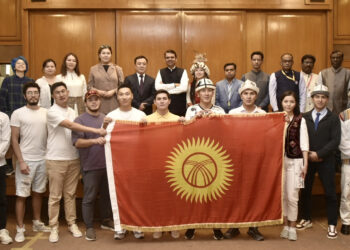 DCM Devendra Fadnavis interaction with youth of Central Asian countries