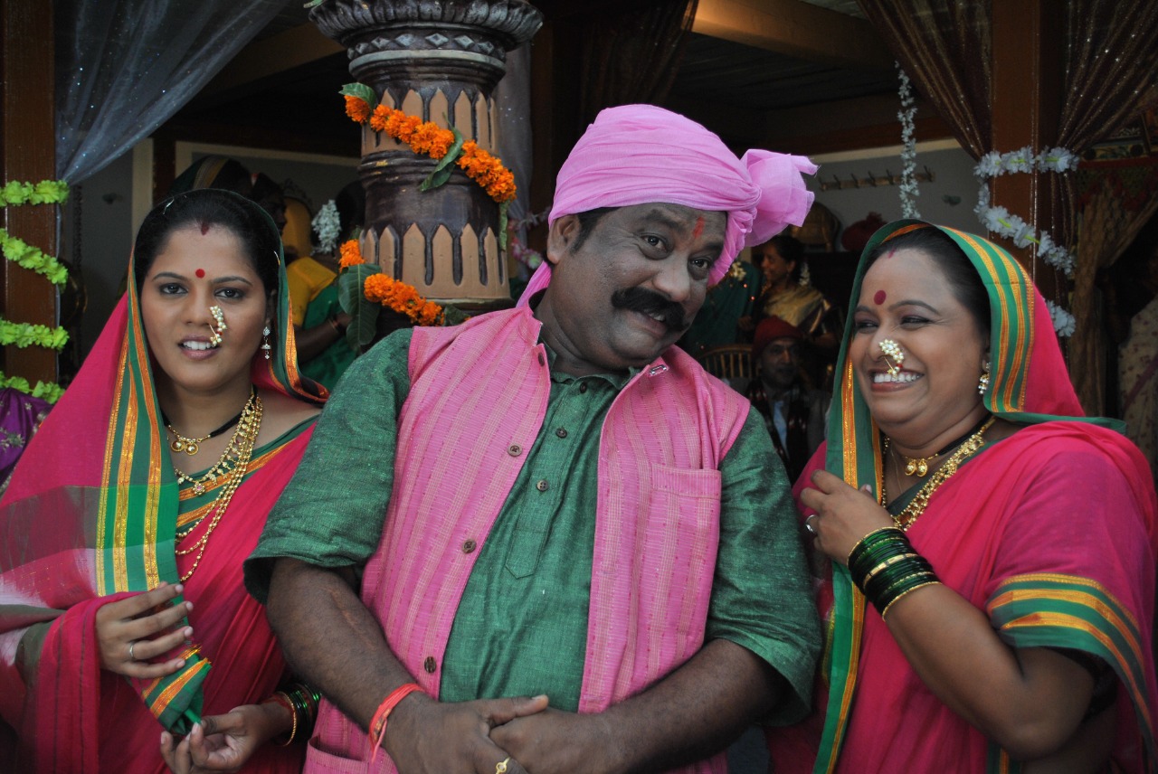 Jaywant Wadkar also in Vijay Patkar's Varhaadi Vajantri