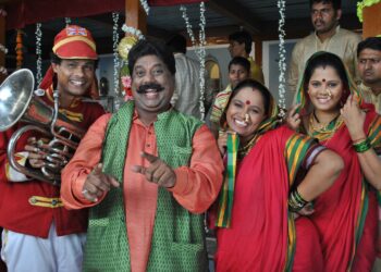 Jaywant Wadkar also in Vijay Patkar's Varhaadi Vajantri