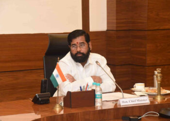 एडीबी बँकेच्या शिष्टमंडळाने घेतली मा.मुख्यमंत्री यांची भेट 1