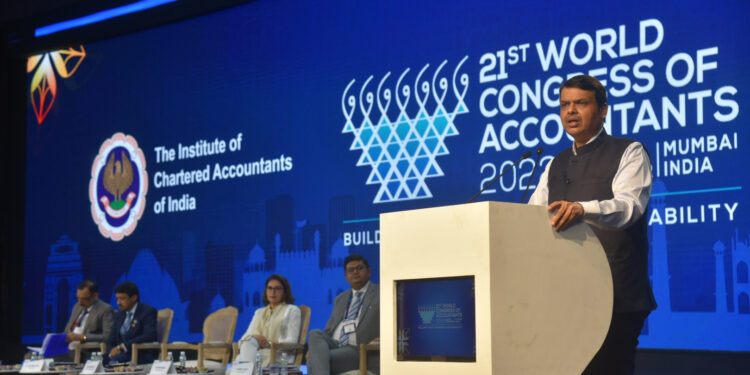 पोषक वातावरणामुळे राज्यात औद्योगिक गुंतवणुकीत वाढ – उपमुख्यमंत्री देवेंद्र फडणवीस