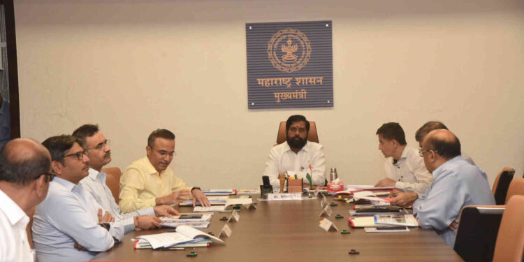 मा मुख्यमंत्री यांच्या उपस्थितीत सागरी किनारे बैठक 1