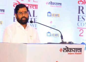 Hon’ble Cm Sir at Loksatta Real Estate Conclave 2022 1