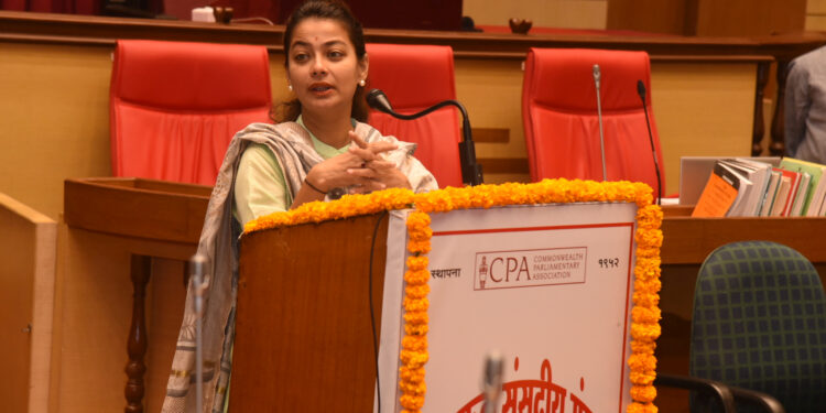 लोकशाही संवर्धनासाठी युवक चळवळीचे योगदान